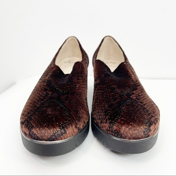 Amalfi By Rangoni Pillow Feel Platform Slip On Shoe Size 8.5 - Picture 4 of 7